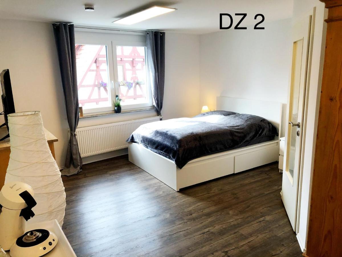 Lisas Gaestehaus Neckartenzlingen Zewnętrze zdjęcie