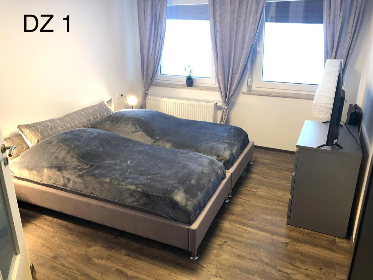 Lisas Gaestehaus Neckartenzlingen Zewnętrze zdjęcie