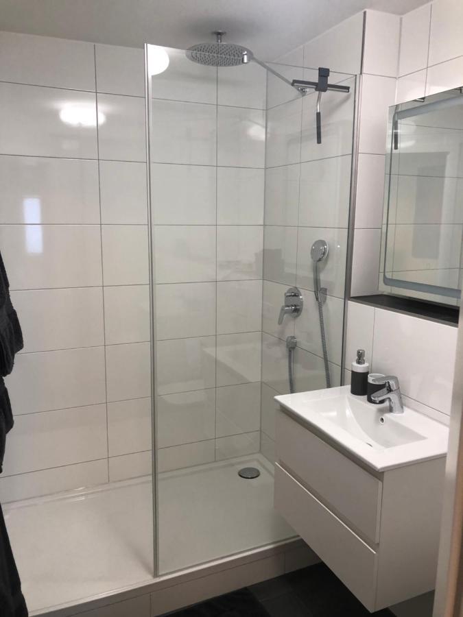 Lisas Gaestehaus Neckartenzlingen Zewnętrze zdjęcie